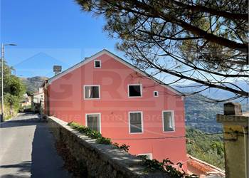 APPARTAMENTO INDIPENDENTE IN VENDITA GENOVA